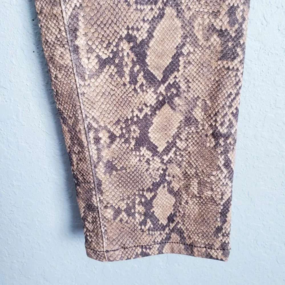 Frame‎ Pants - Picture 3 of 10
